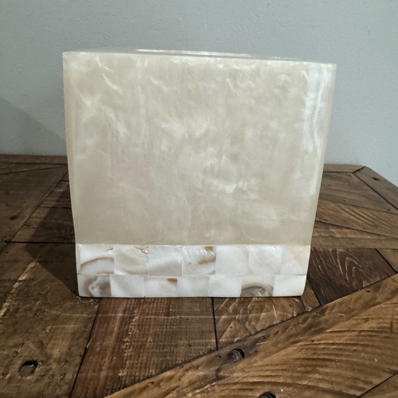 Capiz Mother Of Pearl Tissue Box Cover - Picture 4 of 7